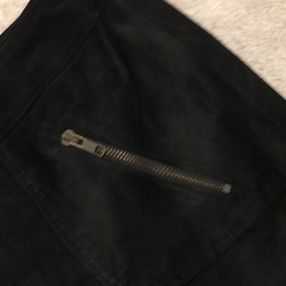 Black 100% leather Context skirt. - Picture 3 of 7